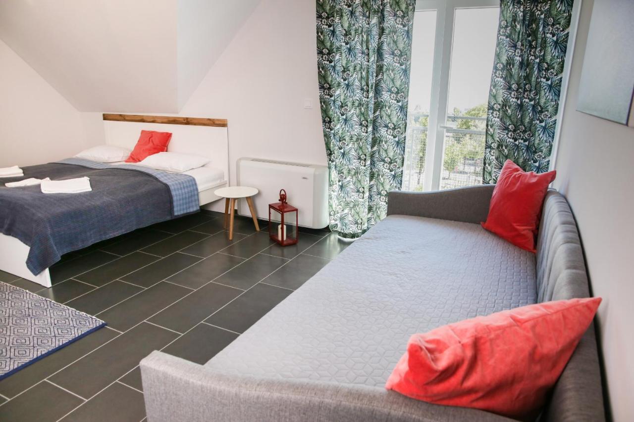 Balkon Apartmanhaz Panzio Balatonfüred Exteriör bild