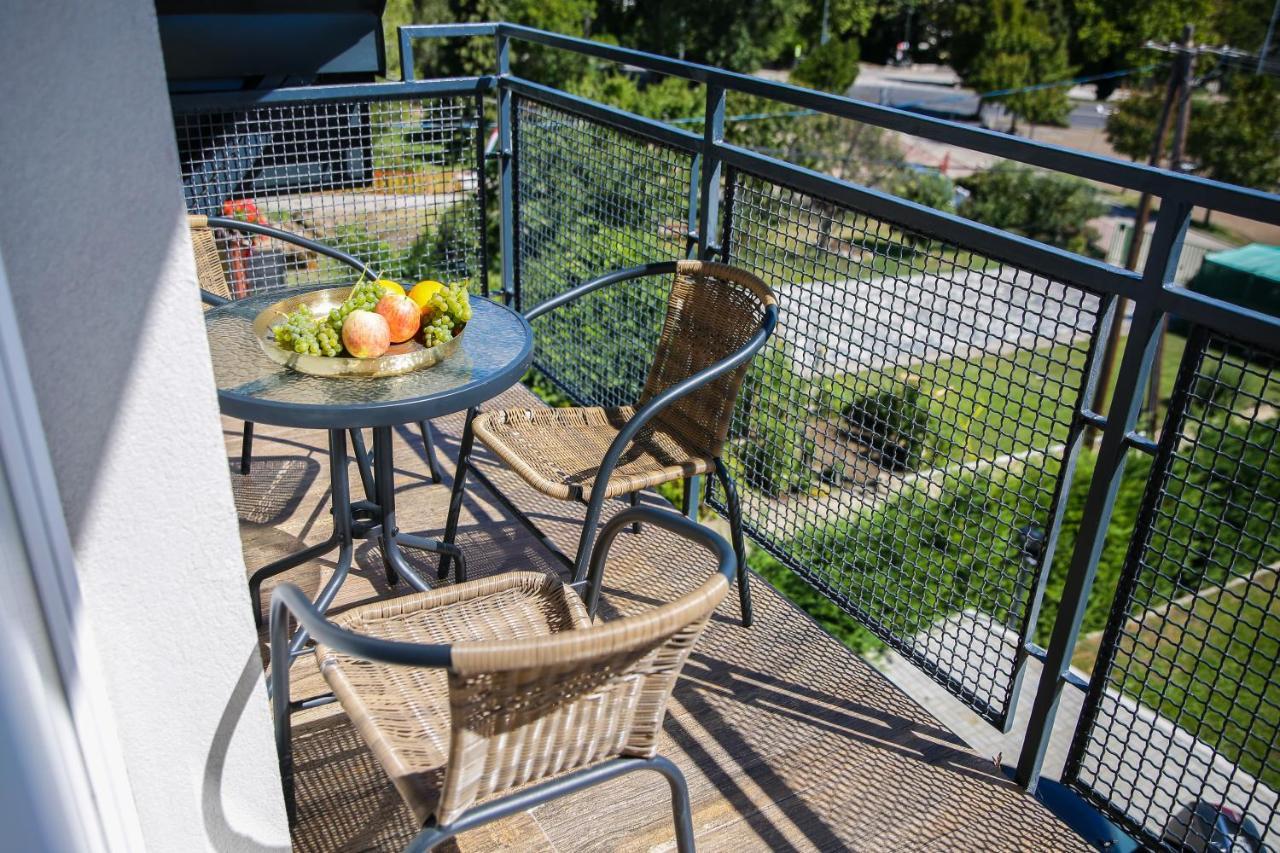 Balkon Apartmanhaz Panzio Balatonfüred Exteriör bild