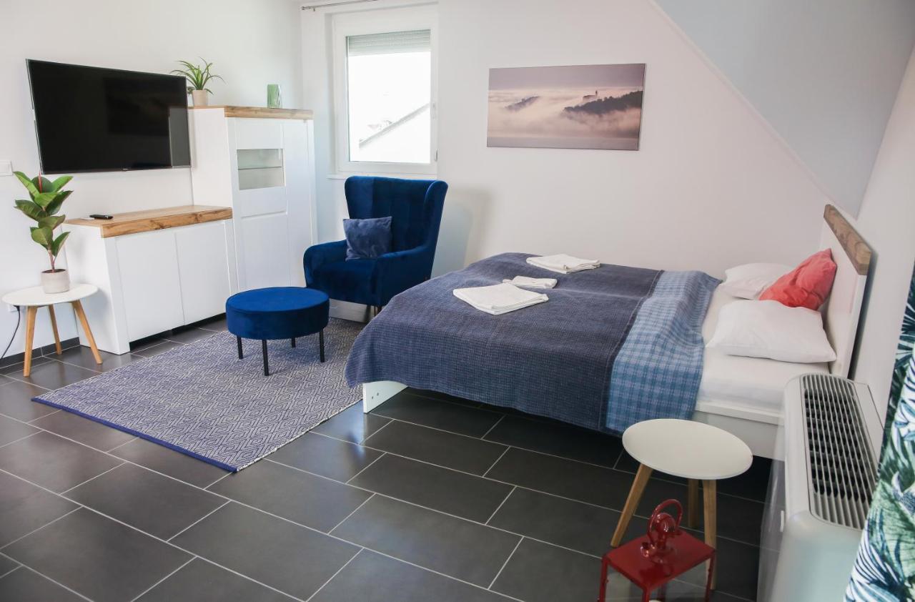 Balkon Apartmanhaz Panzio Balatonfüred Exteriör bild