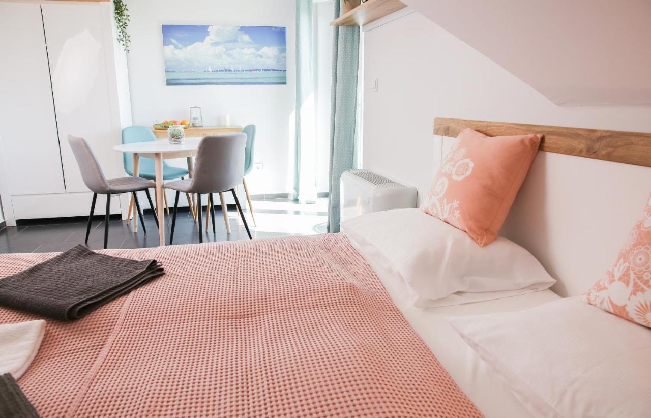 Balkon Apartmanhaz Panzio Balatonfüred Exteriör bild