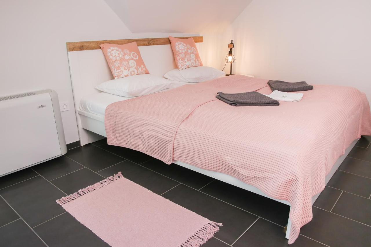 Balkon Apartmanhaz Panzio Balatonfüred Exteriör bild