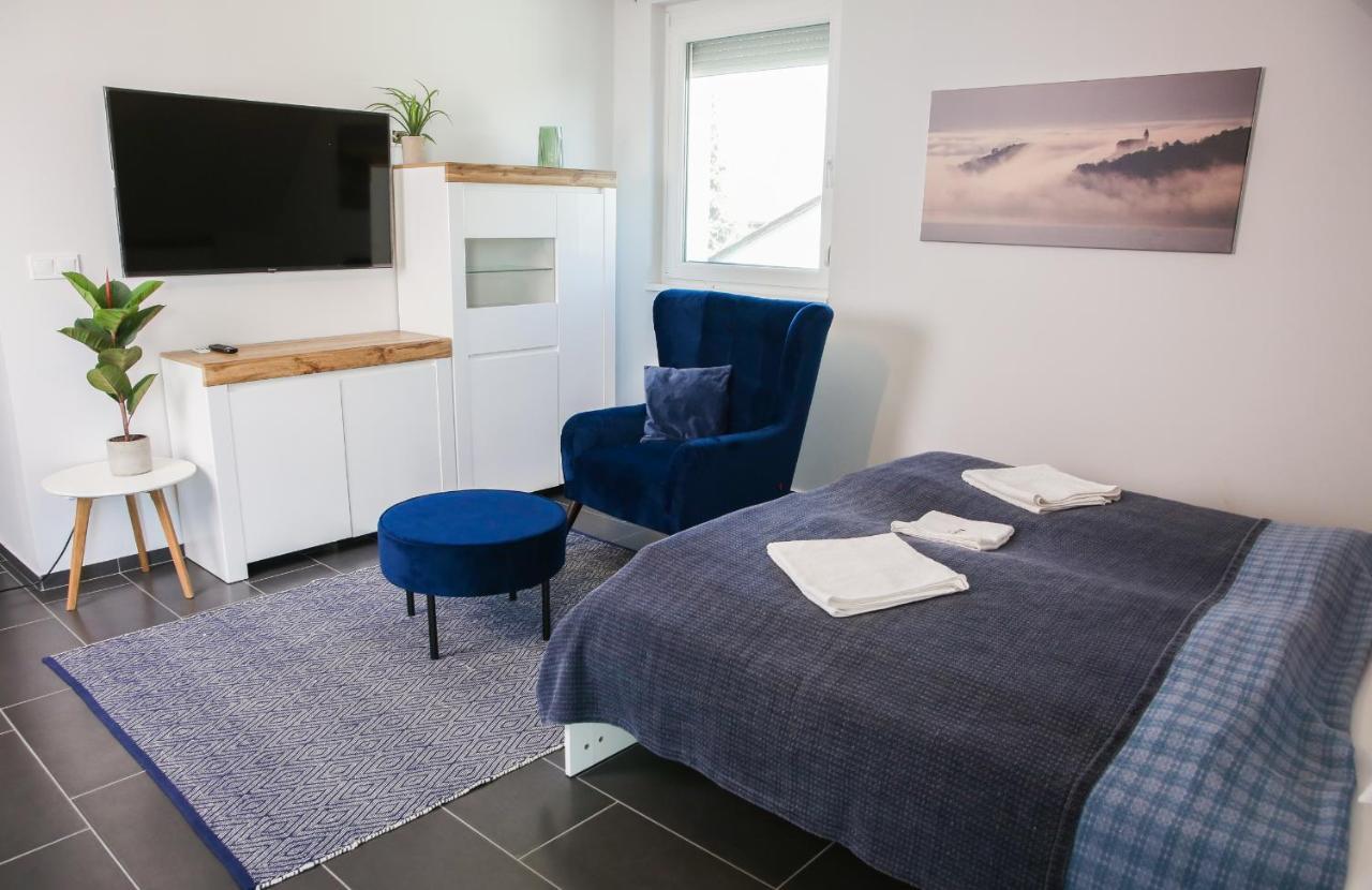 Balkon Apartmanhaz Panzio Balatonfüred Exteriör bild