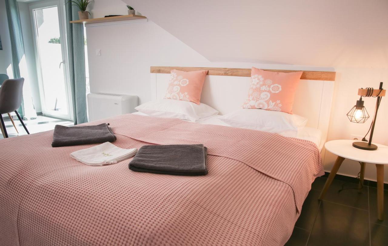 Balkon Apartmanhaz Panzio Balatonfüred Exteriör bild