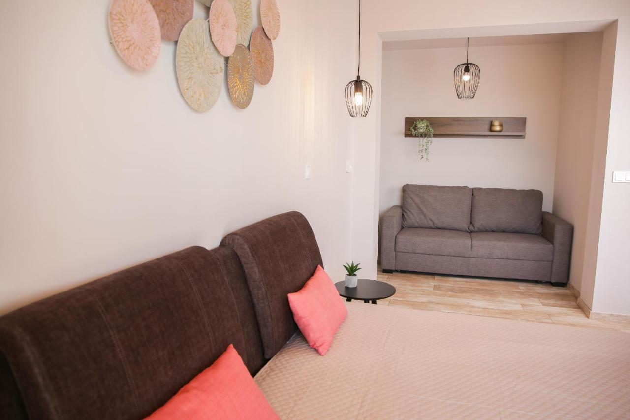 Balkon Apartmanhaz Panzio Balatonfüred Exteriör bild