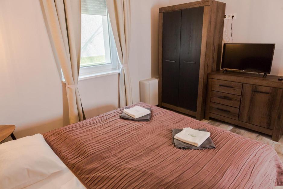 Balkon Apartmanhaz Panzio Balatonfüred Exteriör bild