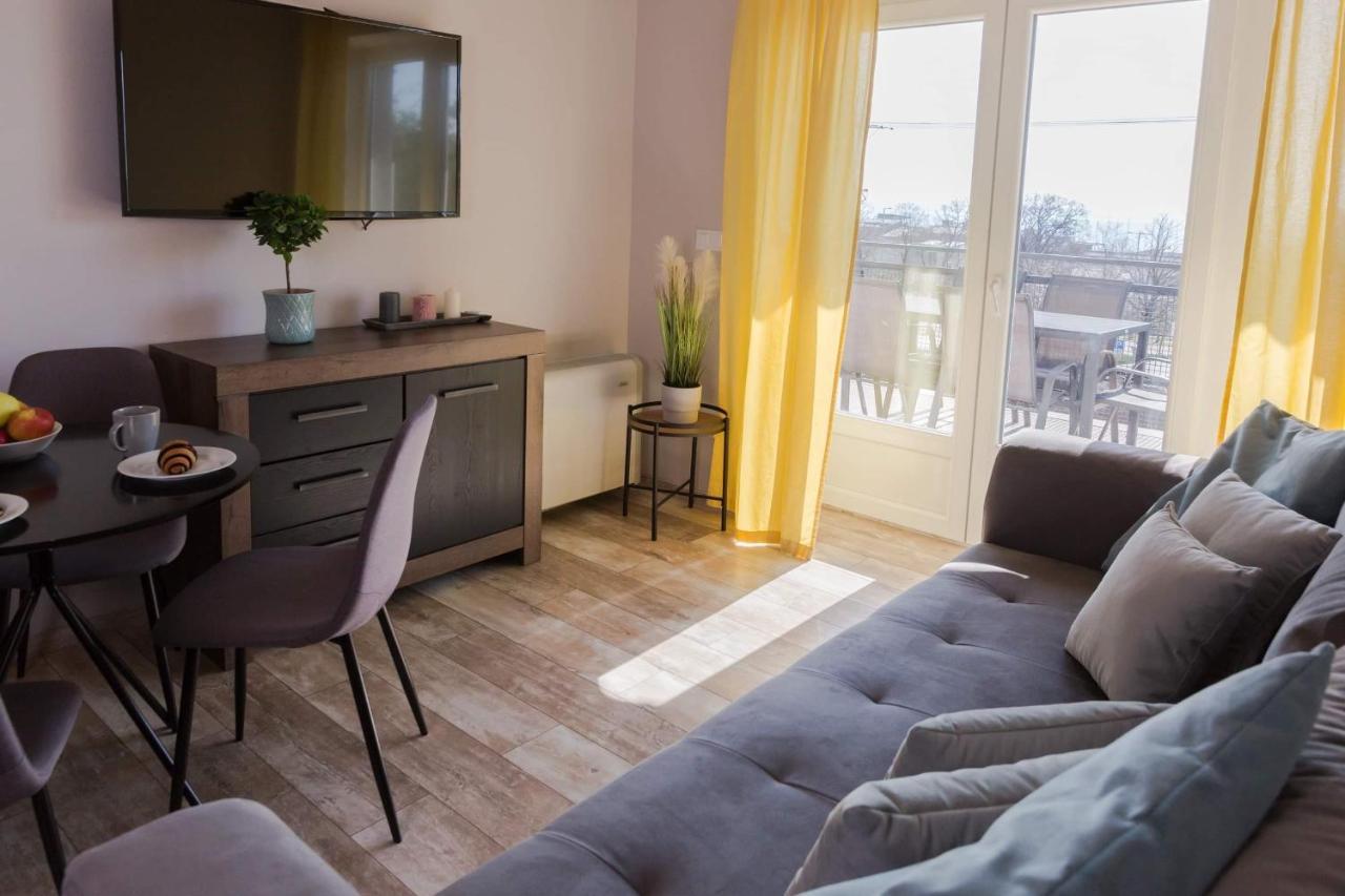 Balkon Apartmanhaz Panzio Balatonfüred Exteriör bild