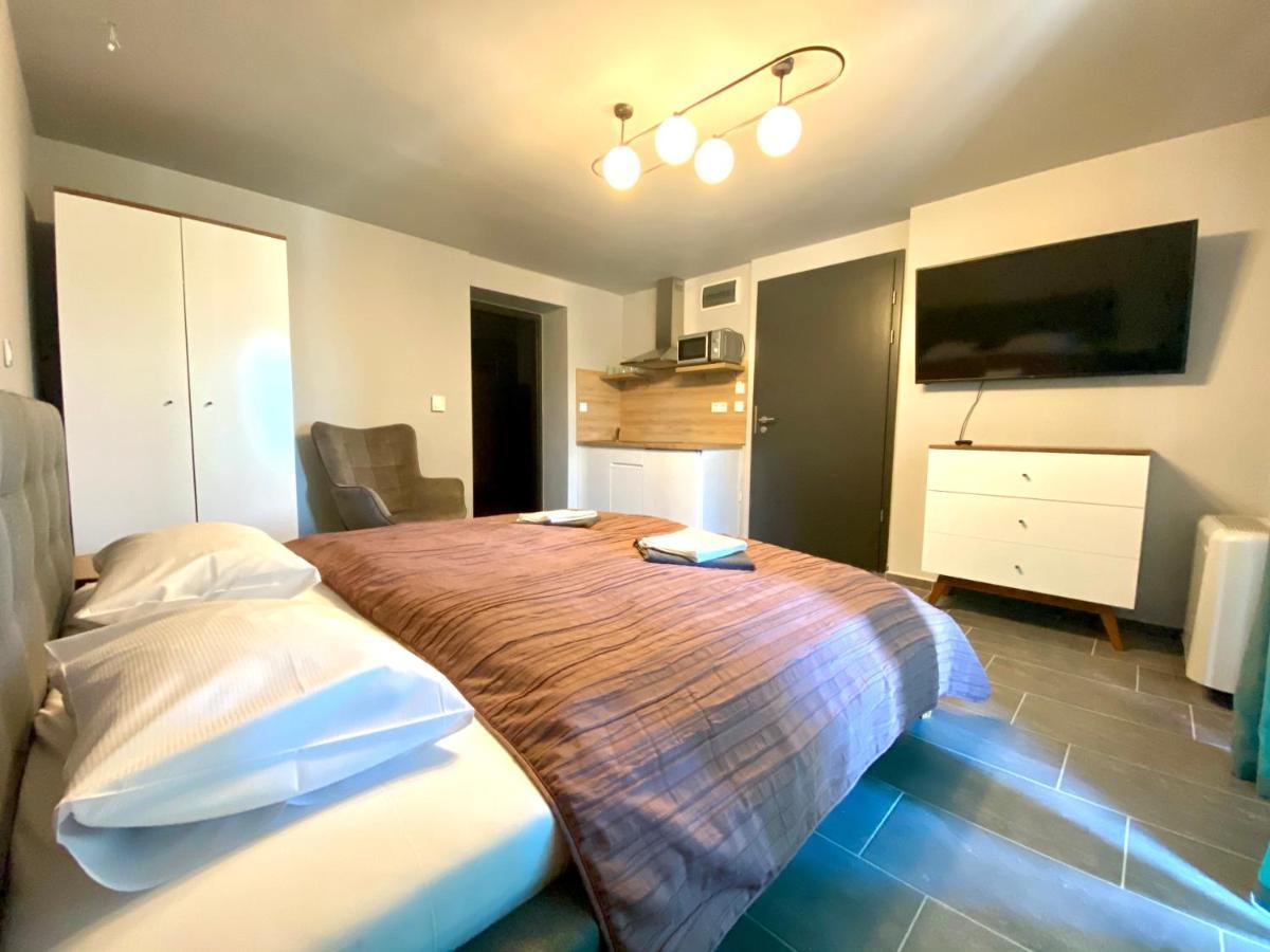 Balkon Apartmanhaz Panzio Balatonfüred Exteriör bild