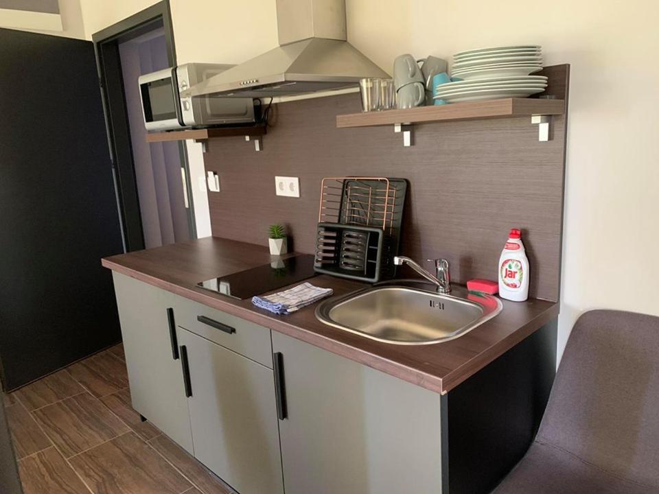 Balkon Apartmanhaz Panzio Balatonfüred Exteriör bild