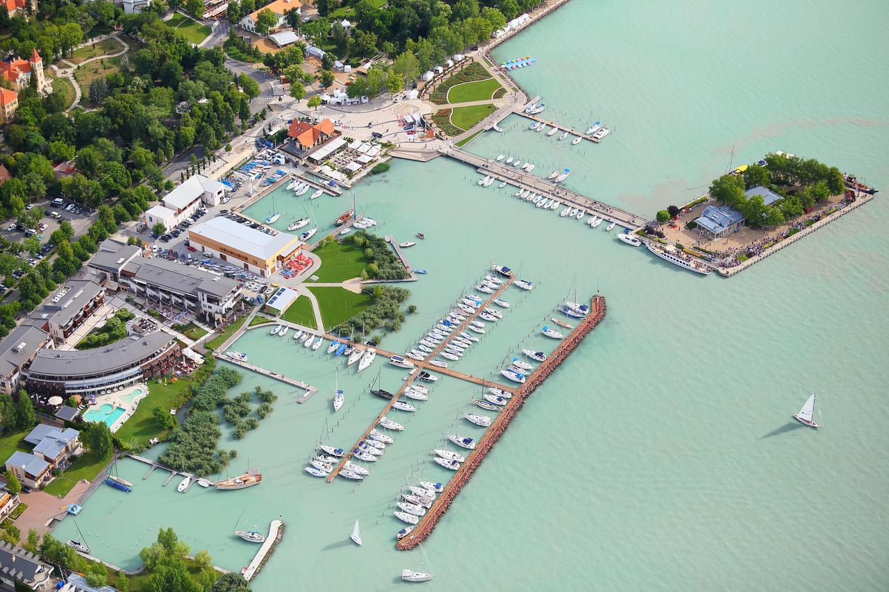 Balkon Apartmanhaz Panzio Balatonfüred Exteriör bild